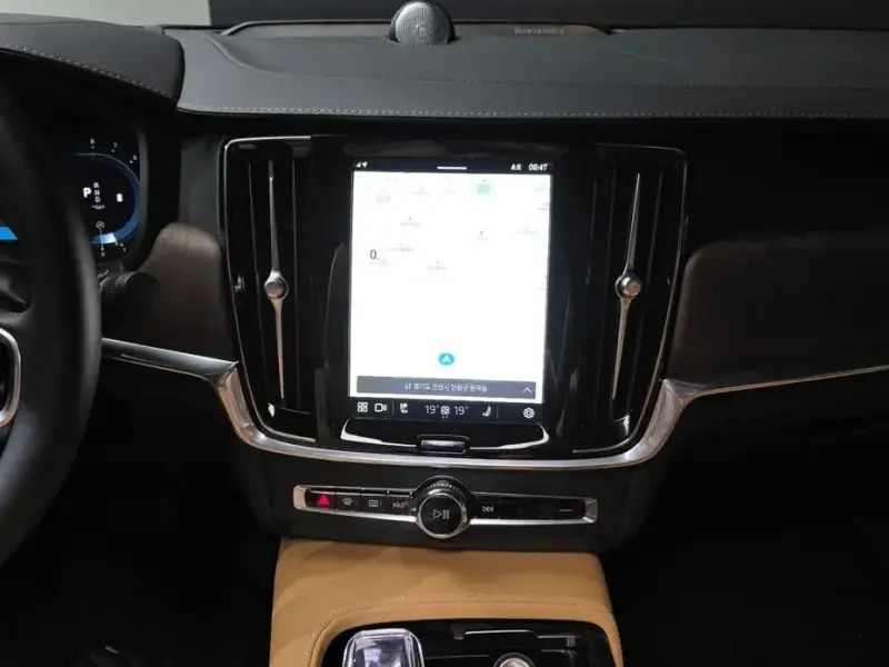 2023 Volvo S90 с пробегом 38 167 км