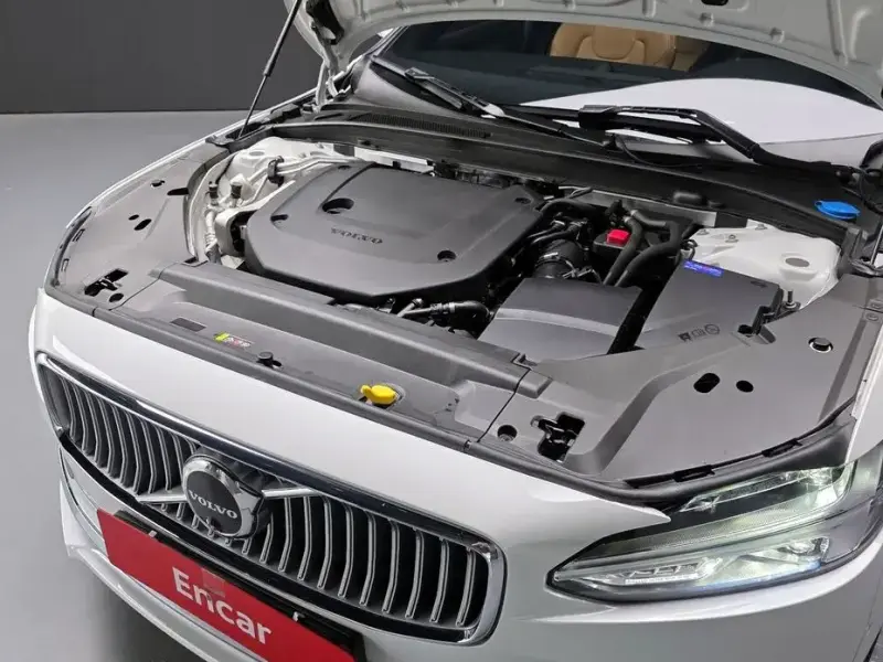 2024 Volvo S90 с пробегом 21 921 км