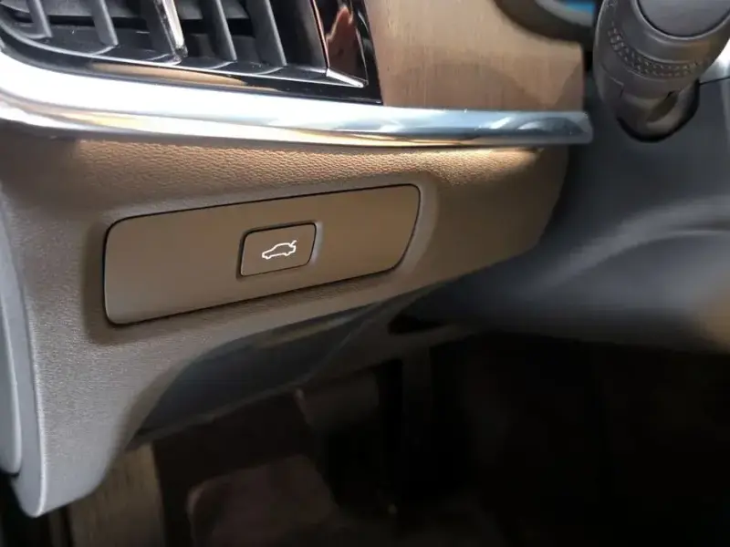 2024 Volvo S90 с пробегом 21 921 км
