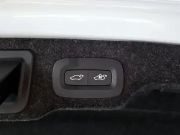 2024 Volvo S90 с пробегом 21 921 км