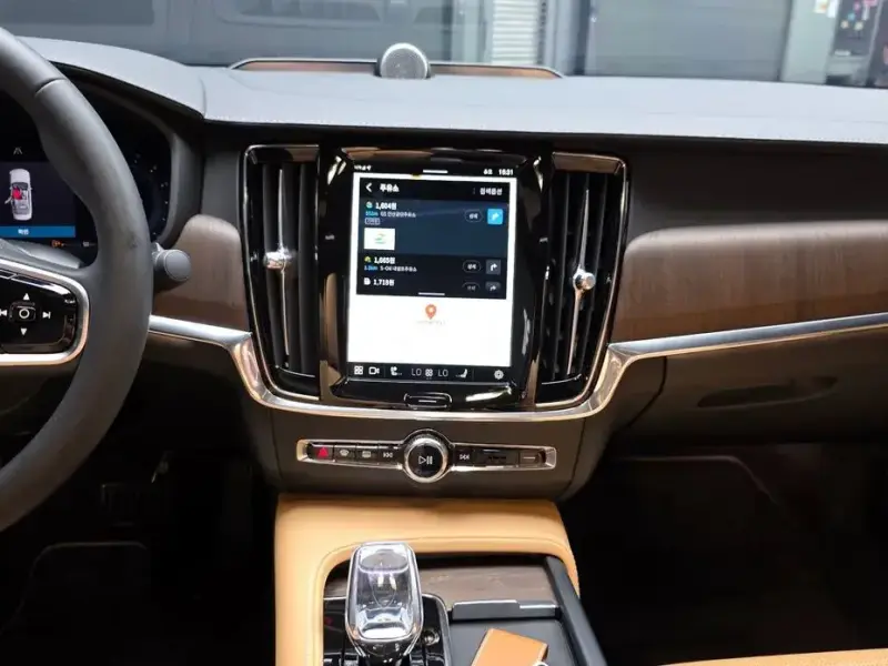 2024 Volvo S90 с пробегом 21 921 км