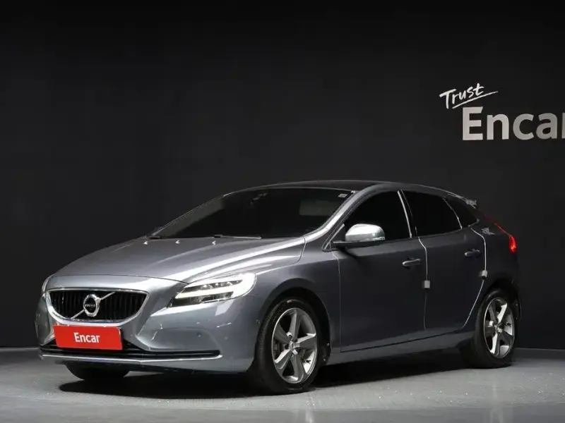 2018 Volvo V40 с пробегом 64 425 км