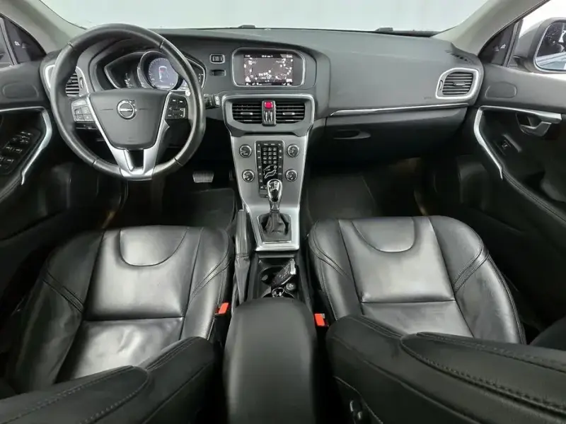 2018 Volvo V40 с пробегом 64 425 км