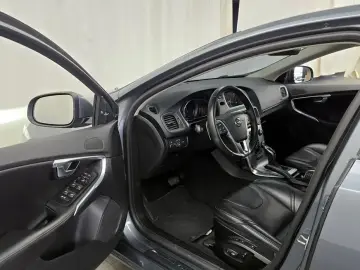 2018 Volvo V40 с пробегом 64 425 км