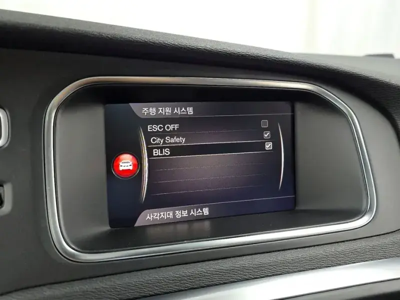 2018 Volvo V40 с пробегом 64 425 км