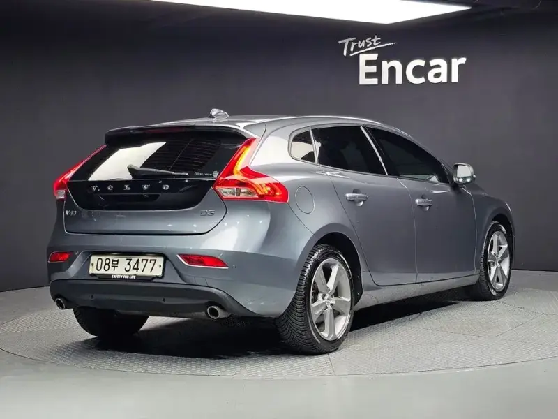 2018 Volvo V40 с пробегом 187 028 км