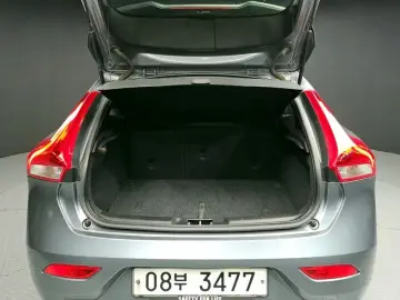 2018 Volvo V40 с пробегом 187 028 км