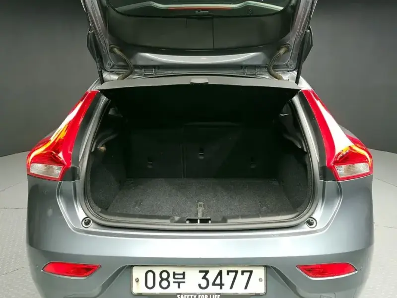2018 Volvo V40 с пробегом 187 028 км