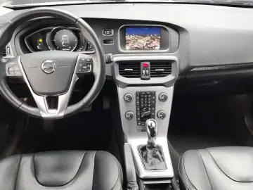 2018 Volvo V40 с пробегом 221 349 км