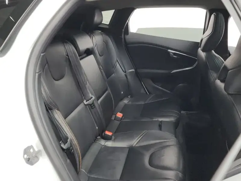 2018 Volvo V40 с пробегом 221 349 км