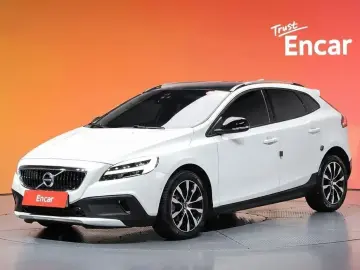 2019 Volvo V40 с пробегом 49 565 км
