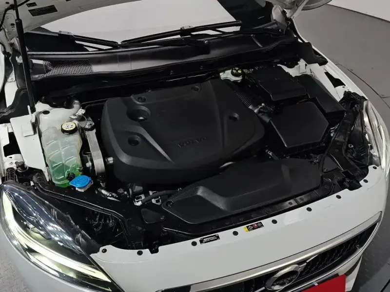 2019 Volvo V40 с пробегом 49 565 км