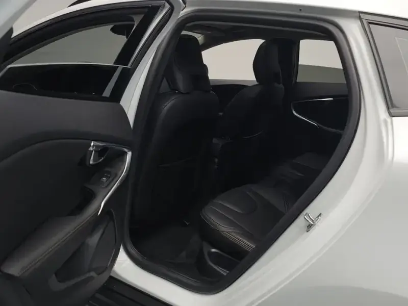2019 Volvo V40 с пробегом 49 565 км