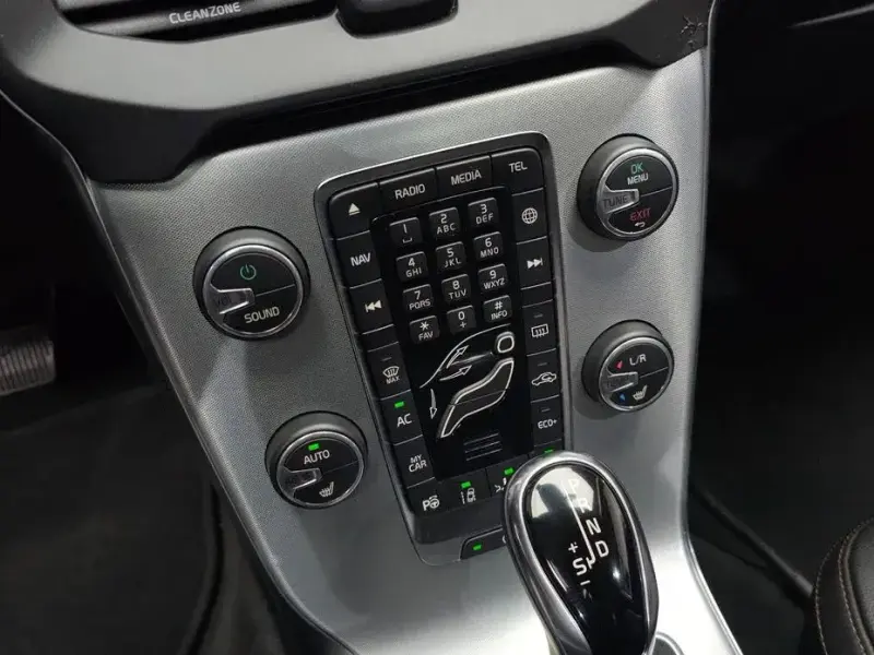 2019 Volvo V40 с пробегом 49 565 км