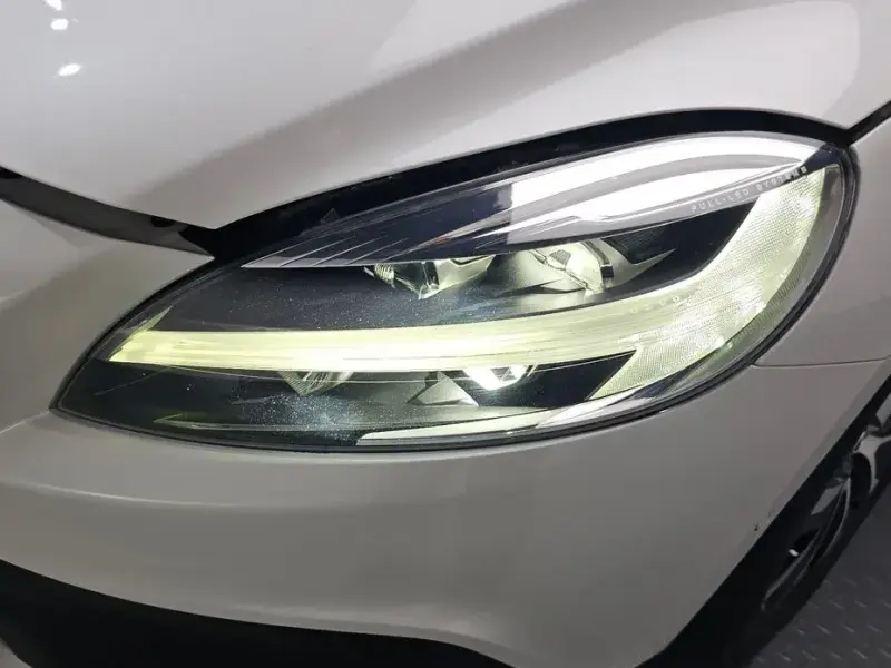 2019 Volvo V40 с пробегом 49 565 км