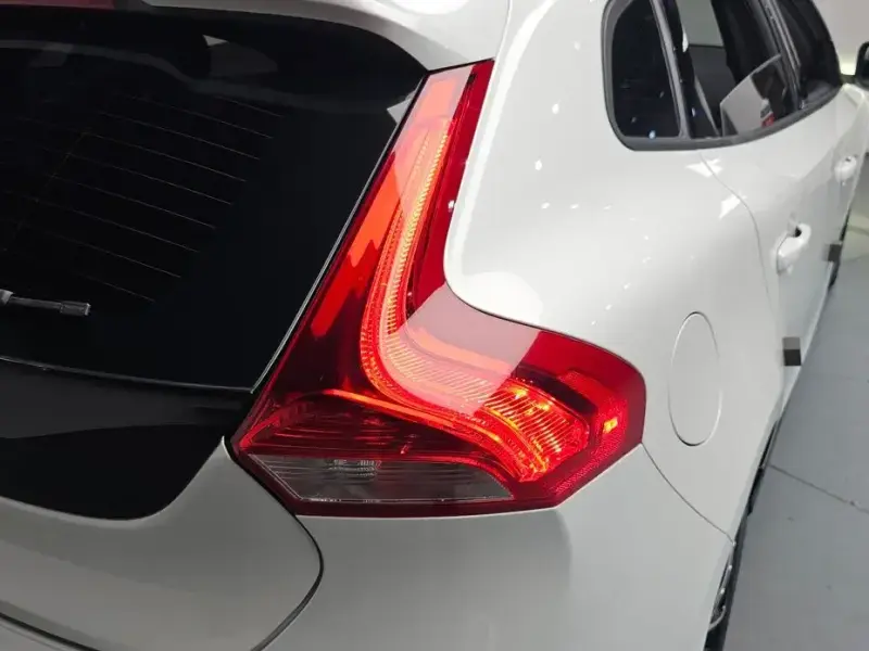 2019 Volvo V40 с пробегом 49 565 км