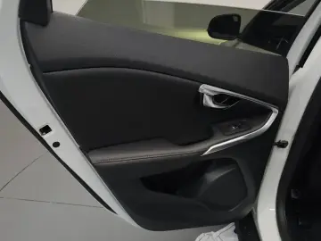 2019 Volvo V40 с пробегом 49 565 км