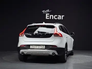 2019 Volvo V40 с пробегом 58 342 км