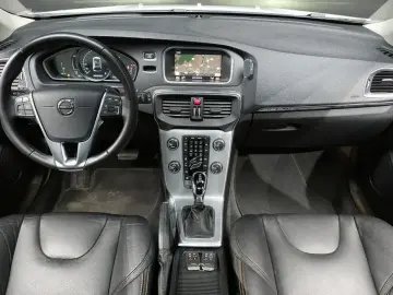 2019 Volvo V40 с пробегом 58 342 км