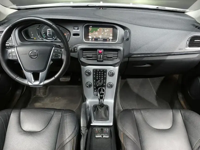 2019 Volvo V40 с пробегом 58 342 км