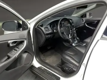 2019 Volvo V40 с пробегом 58 342 км