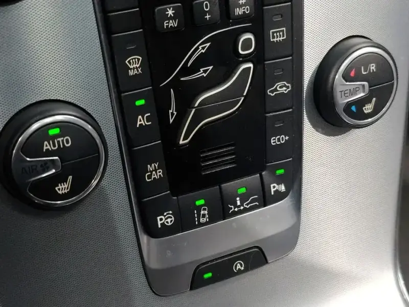 2019 Volvo V40 с пробегом 58 342 км