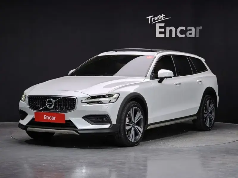 2021 Volvo V60 Cross Country с пробегом 47 649 км