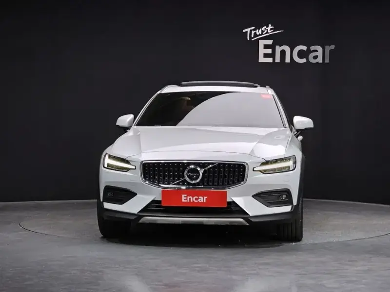 2021 Volvo V60 Cross Country с пробегом 47 649 км