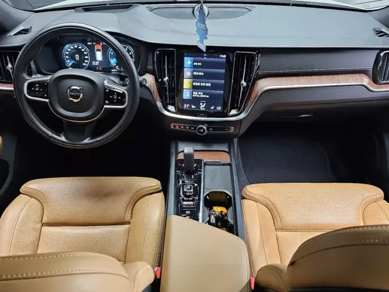 2021 Volvo V60 Cross Country с пробегом 47 649 км