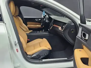 2021 Volvo V60 Cross Country с пробегом 47 649 км