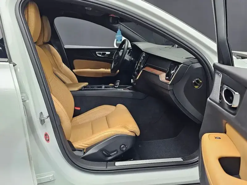 2021 Volvo V60 Cross Country с пробегом 47 649 км