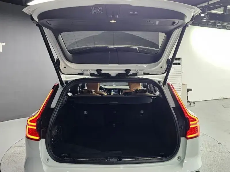 2021 Volvo V60 Cross Country с пробегом 47 649 км