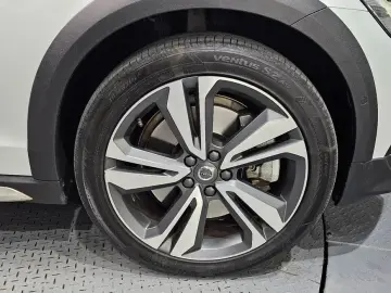 2021 Volvo V60 Cross Country с пробегом 47 649 км