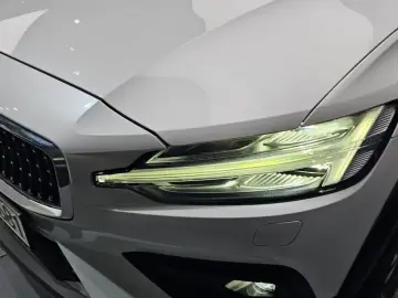 2021 Volvo V60 Cross Country с пробегом 47 649 км