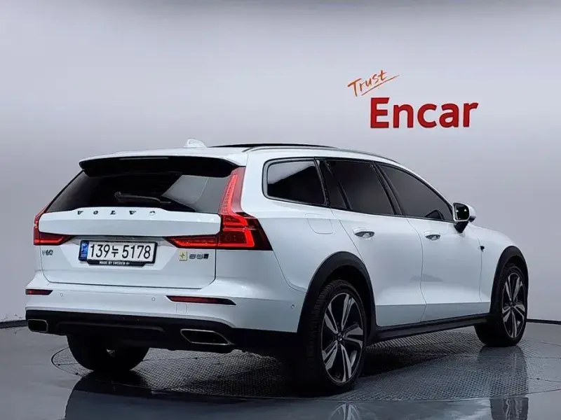 2020 Volvo V60 Cross Country с пробегом 158 521 км