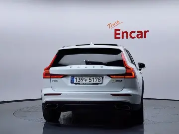 2020 Volvo V60 Cross Country с пробегом 158 521 км