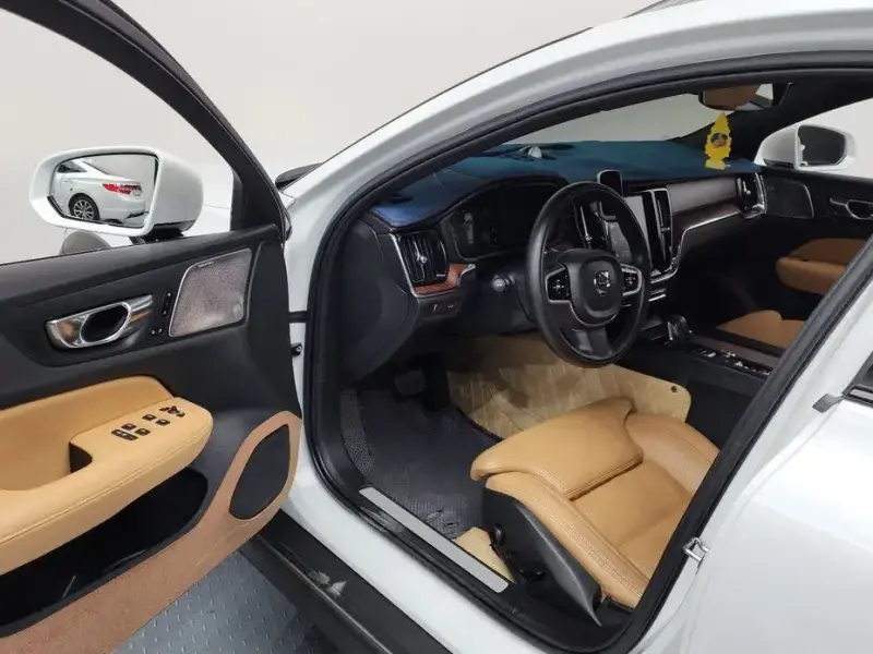 2020 Volvo V60 Cross Country с пробегом 158 521 км