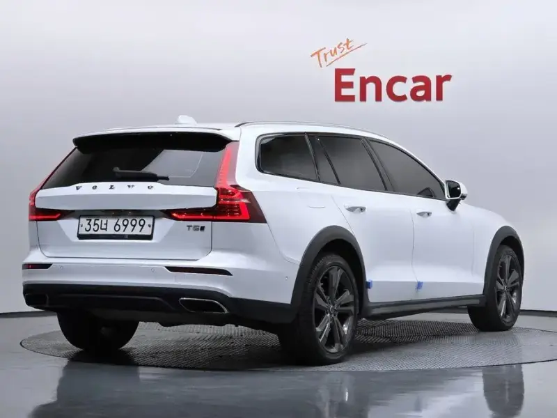 2019 Volvo V60 Cross Country с пробегом 189 630 км