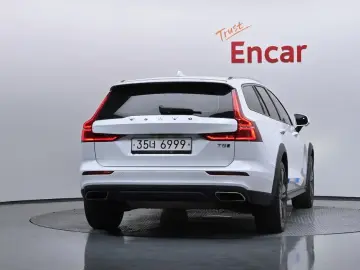 2019 Volvo V60 Cross Country с пробегом 189 630 км