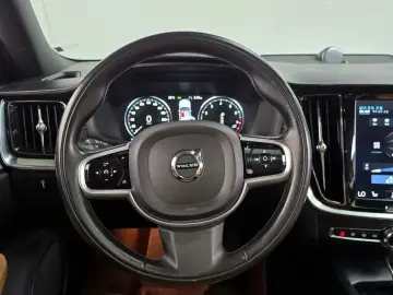 2019 Volvo V60 Cross Country с пробегом 189 630 км