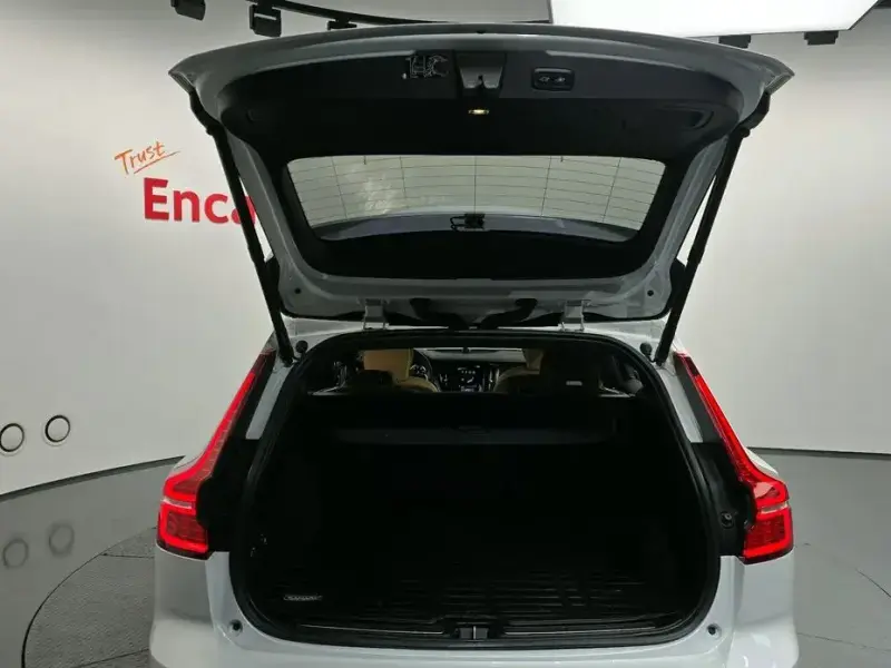 2019 Volvo V60 Cross Country с пробегом 189 630 км