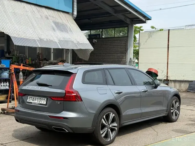 2019 Volvo V60 Cross Country с пробегом 45 049 км