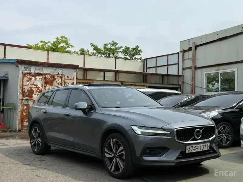2019 Volvo V60 Cross Country с пробегом 45 049 км
