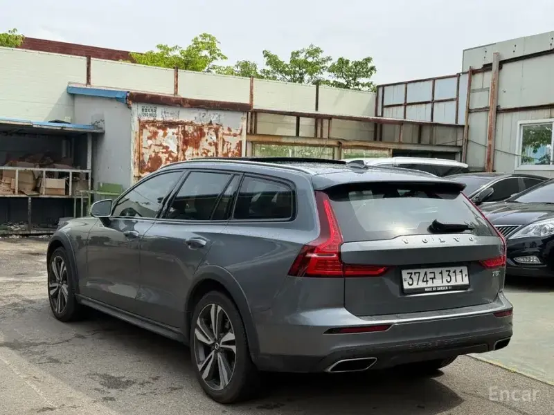 2019 Volvo V60 Cross Country с пробегом 45 049 км