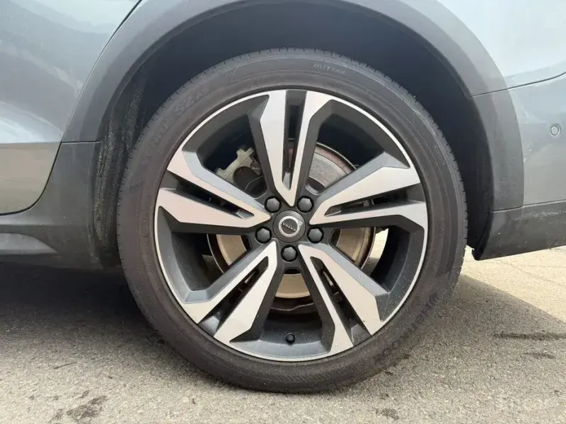 2019 Volvo V60 Cross Country с пробегом 45 049 км