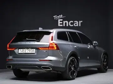 2020 Volvo V60 Cross Country с пробегом 97 566 км