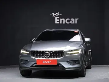 2020 Volvo V60 Cross Country с пробегом 97 566 км