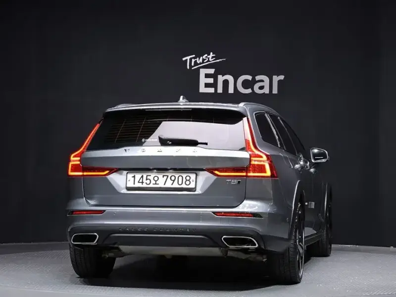 2020 Volvo V60 Cross Country с пробегом 97 566 км