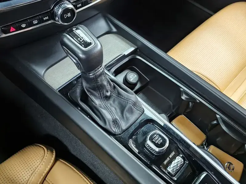 2020 Volvo V60 Cross Country с пробегом 97 566 км