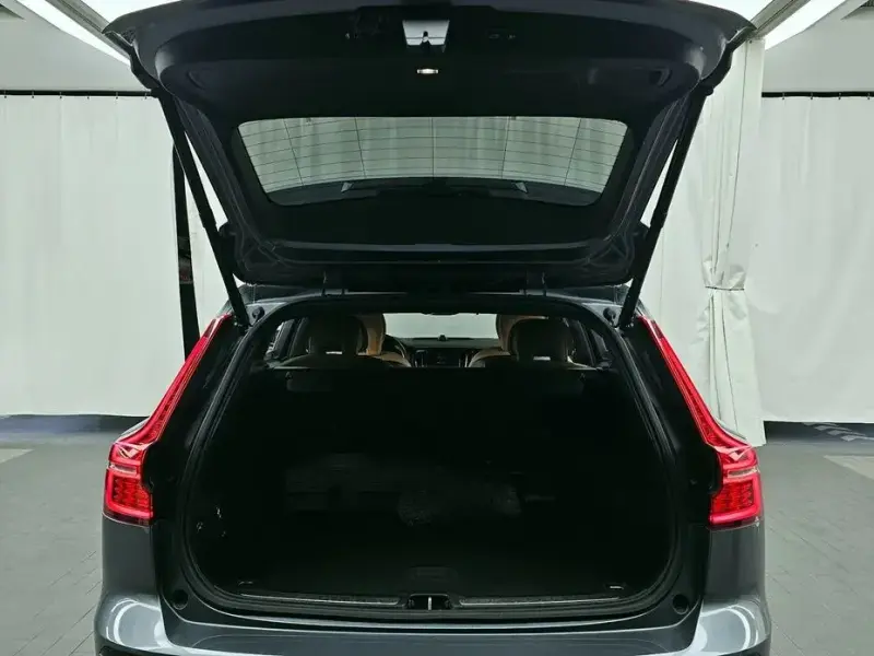 2020 Volvo V60 Cross Country с пробегом 97 566 км